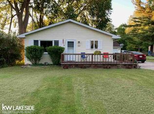 426 Park Ave, Yale, MI 48097