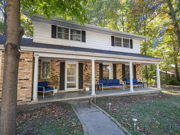 32 Shorewood Ct, Danville, IL 61832