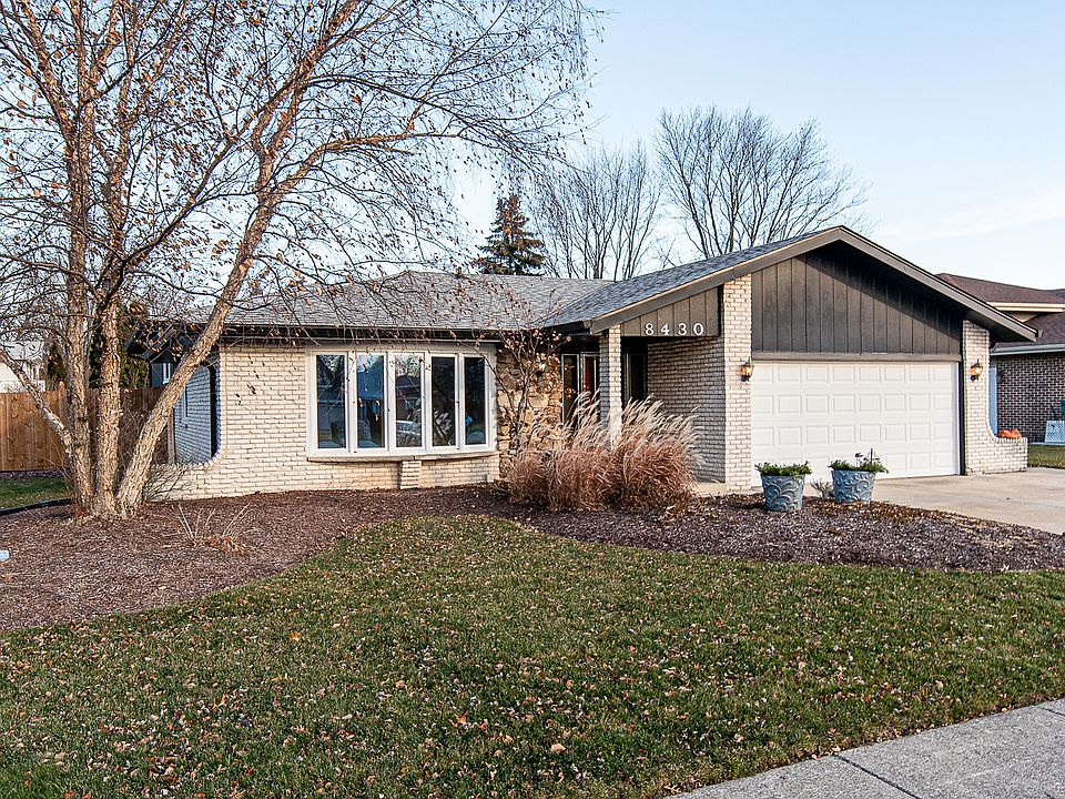1st image of 8430 Orenia Ct