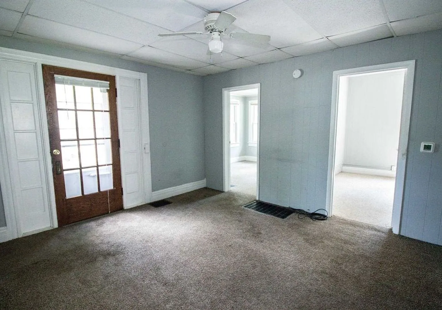 128 E Oak Street — Photo 3