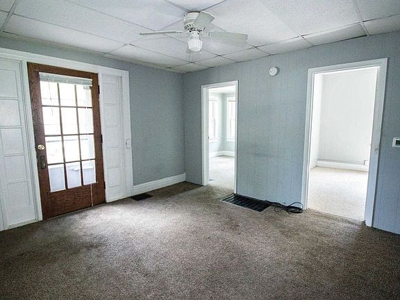 3rd image of 128 E Oak St #1