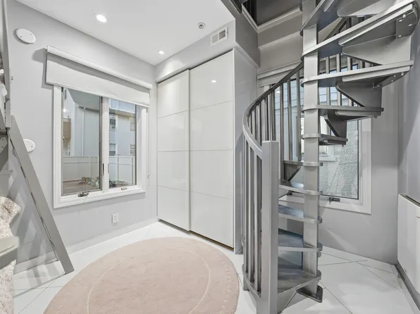 2115 Quentin Road image 13 of 25