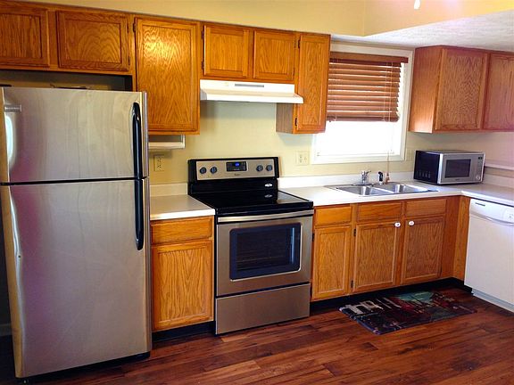 5th image of 750 E Sherwood Hills Dr