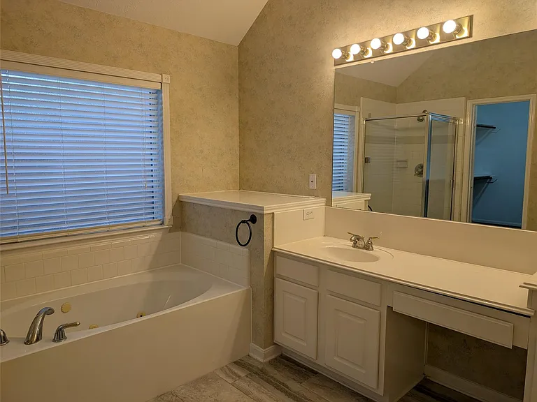 22403 Bellows Bend Dr — Photo 25