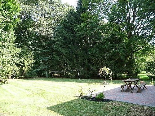 2nd image of 319 Oak Ln