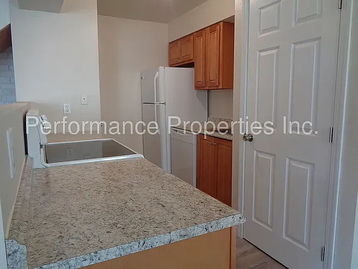 3126 NE 16th St — Photo 5