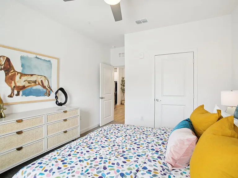 Avion Apartments — Photo 24