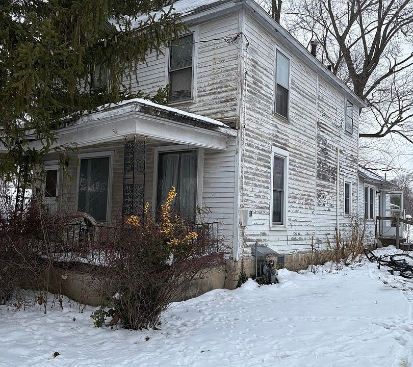 1st image of 422 E Ash St