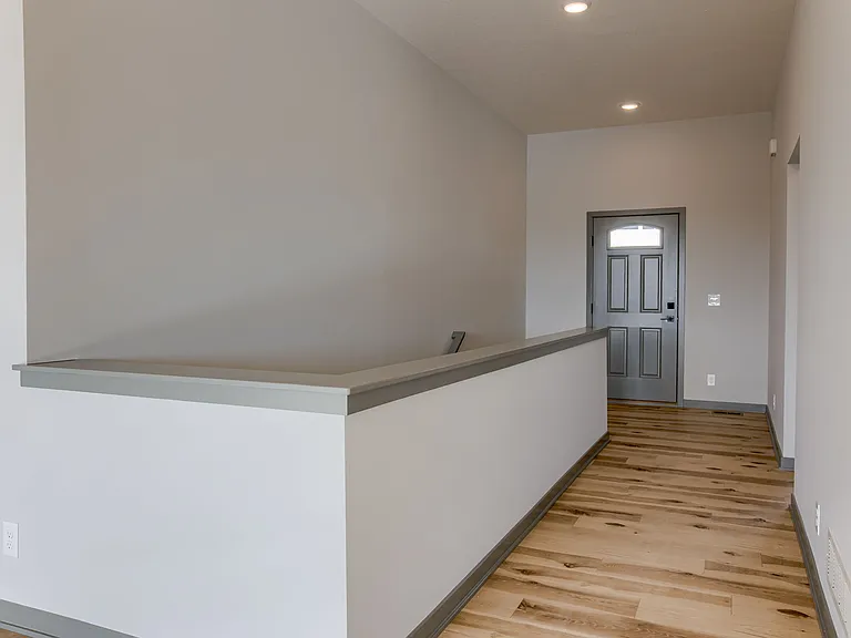 18467 Greenleaf St — Photo 7