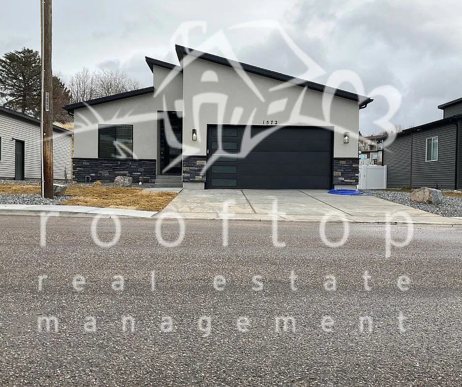 2 bed, 2670 sqft, $1,950 — Photo 1