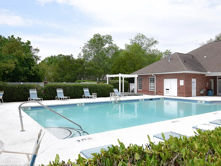 1481 Cambridge Lakes Dr — Photo 23