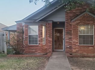 1200 SW 23rd St, Moore, OK 73170