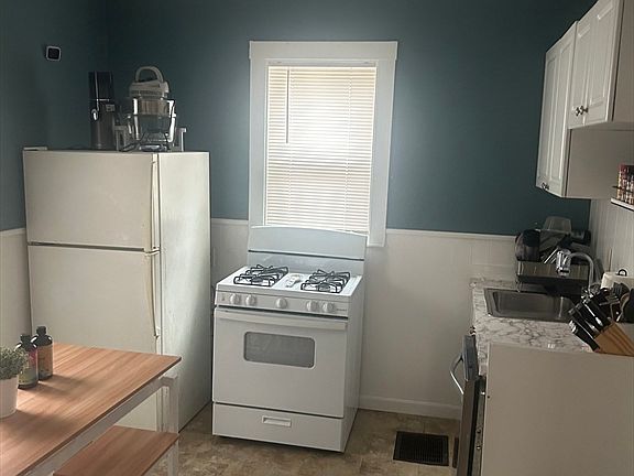 2nd image of 41 Sheffield Rd #1