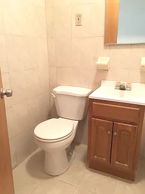 Rented by Lang Realty LLC | media 27