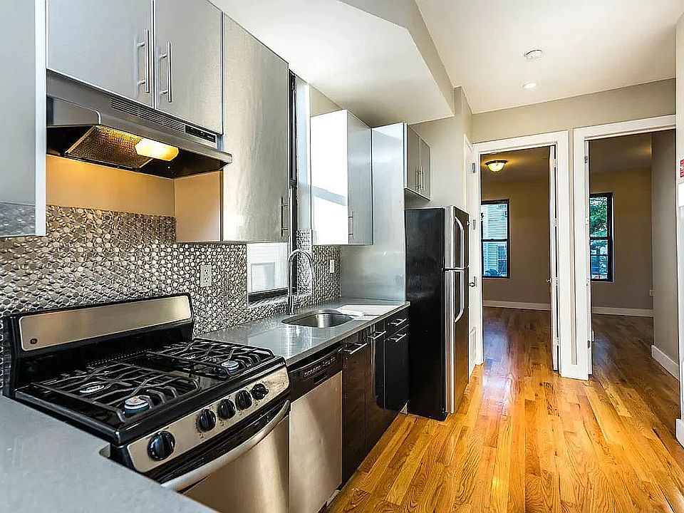1st image of 17 Garden St APT 3L