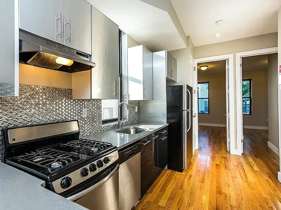 17 Garden St #3L