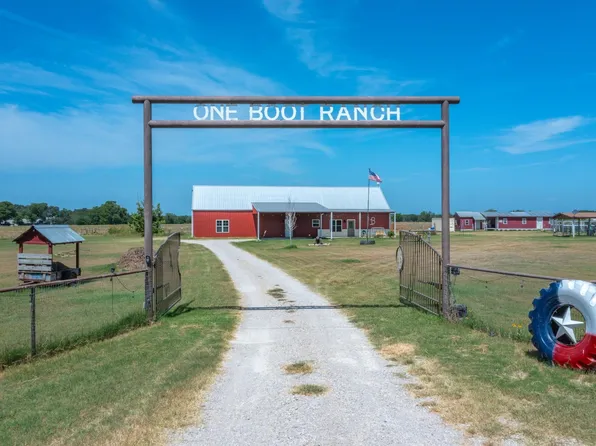 1678 Rs County Rd, Pt, TX 75472