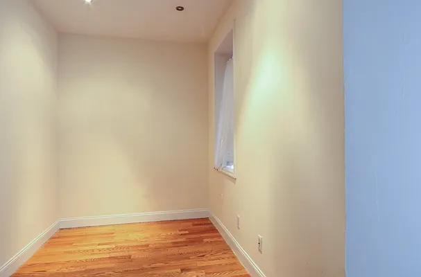 Rented by REZI | media 11