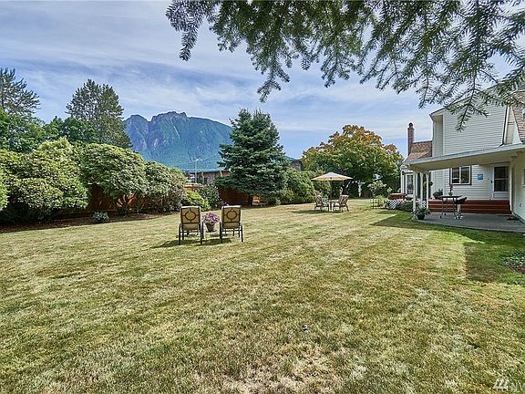 3rd image of 249 Bendigo Blvd S