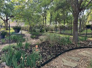 290 Whispering Wind Dr, Georgetown, TX 78633