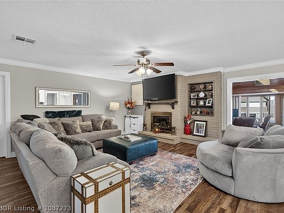 5th image of 7207 Riviera Dr