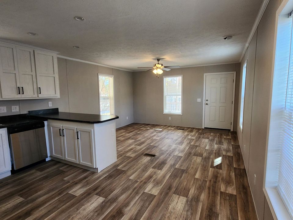 2nd image of 105 20th St NW #295