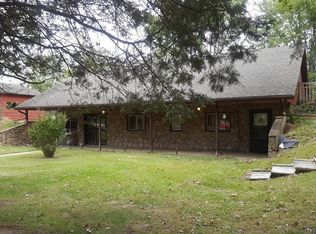 5358 Cross Church Rd, Pinckneyville, IL 62274