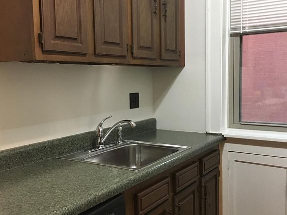 4th image of 3847 Shenandoah Ave