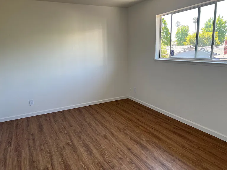 7230 Bark Ln #4 — Photo 9