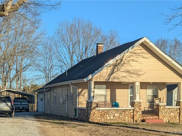 708 Illinois St, Warsaw, MO 65355