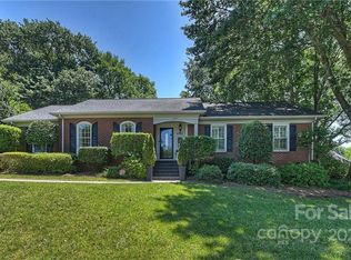 6701 Brookmeade Dr, Charlotte, NC 28226