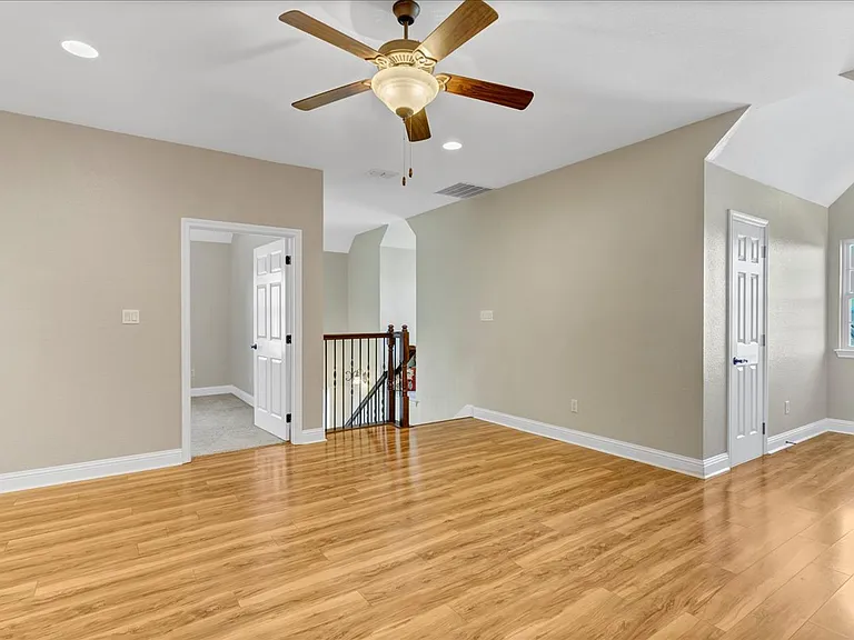 3300 Fountain Way — Photo 27