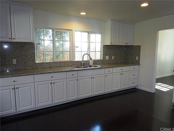 5th image of 8449 Laurel Ave