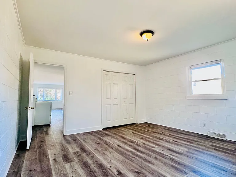 826 N Main St — Photo 10
