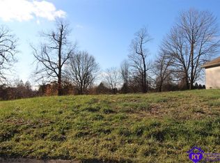 103 Twin Lakes Dr, Vine Grove, KY 40175