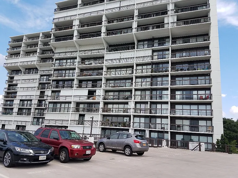 3558 Shore Dr #108 — Photo 2