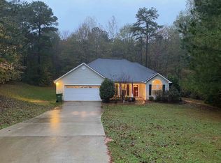 104 Waterford Cir, Lagrange, GA 30240