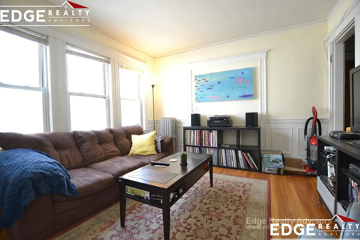 Photo 2 of 12 - 24 Claymoss Rd #3 - Brighton, MA Building Photo - 24 Claymoss Rd #3