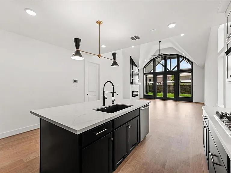 29751 Bur Creek Ln — Photo 12