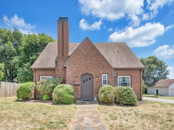 138 High St, Rocky Mount, VA 24151