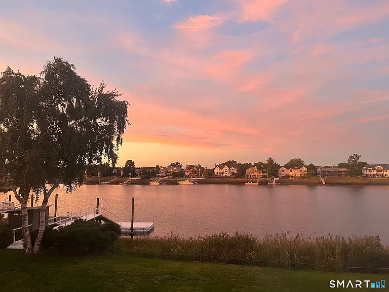 28 S Surf Rd — Photo 2