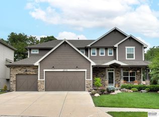23713 Berry St, Elkhorn, NE 68022