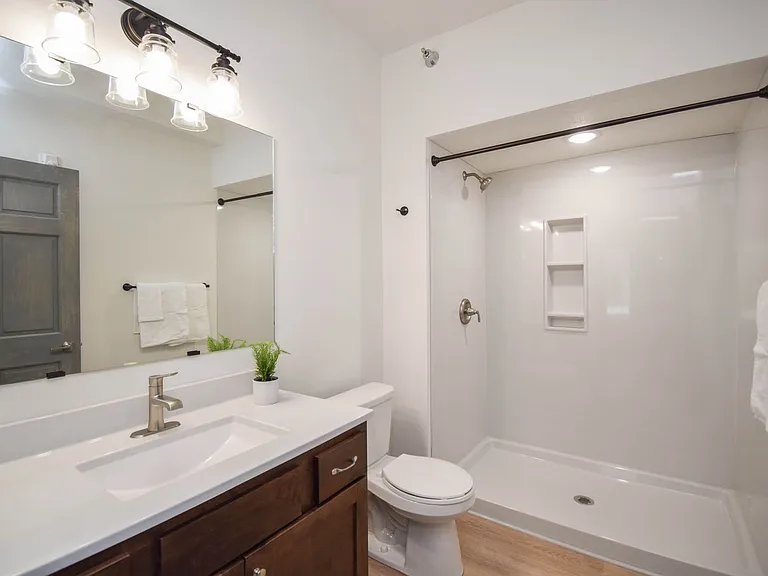 7446 S Louise Ave #101 — Photo 13