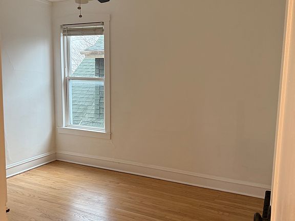 3rd image of 2605 N Mulligan Ave #2