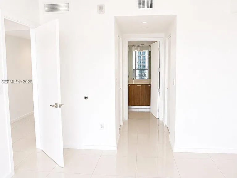 5300 Paseo Dr #1701 — Photo 14