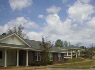 17 Peachtree St #2068, Charleston, MS 38921