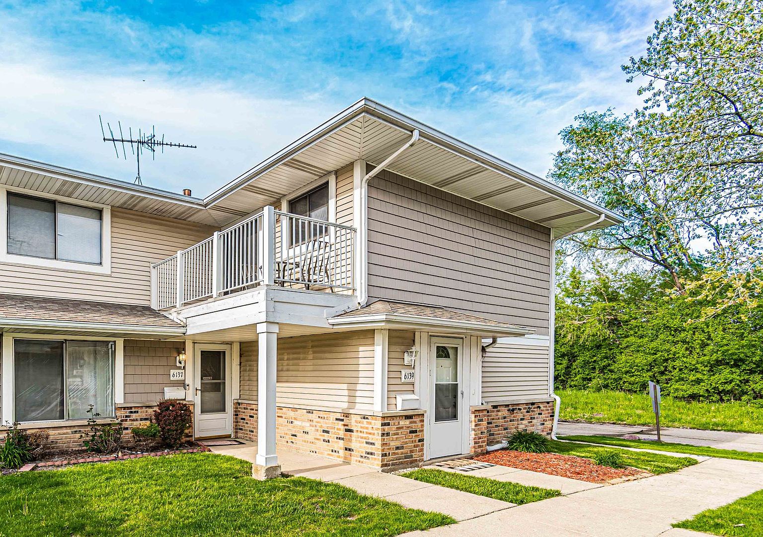 6139 Kit Carson Dr 6139, Hanover Park, IL 60133 Zillow