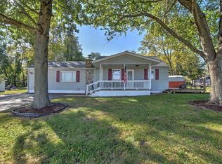 245 S Twin Lakes Rd, Decatur, IL 62522