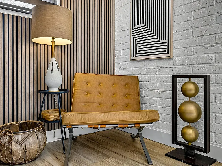 Building's Lounge