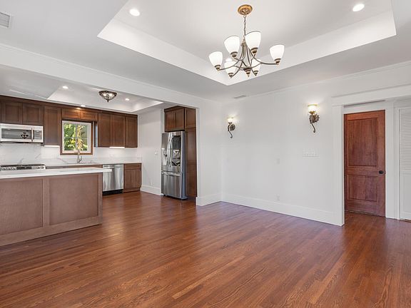 5th image of 2442 W Sunset Blvd